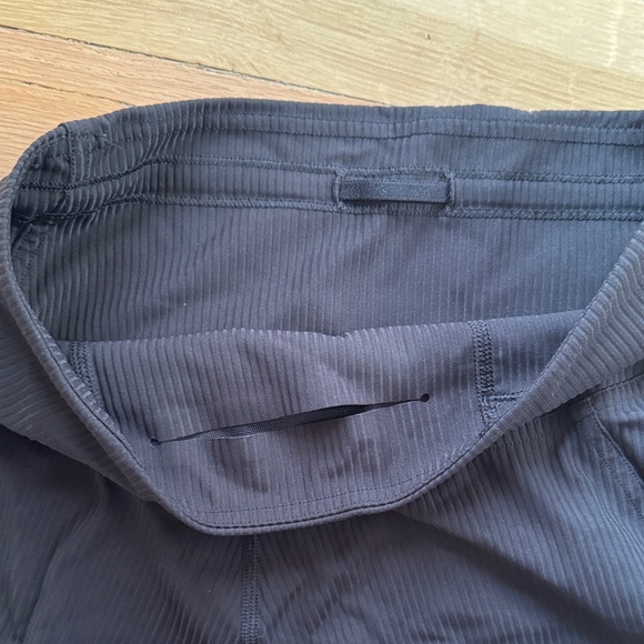 lululemon athletica Black ribbed Bike Shorts - Picture 4 of 5